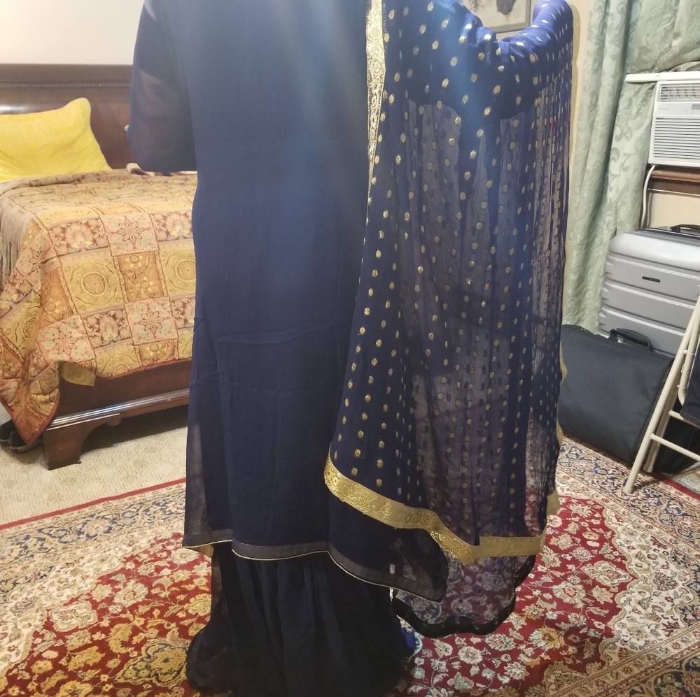 Beautiful 4 piece garara suite - Picture 5 of 5